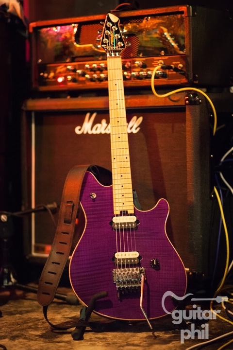 Guitar Phil, guitar with amps